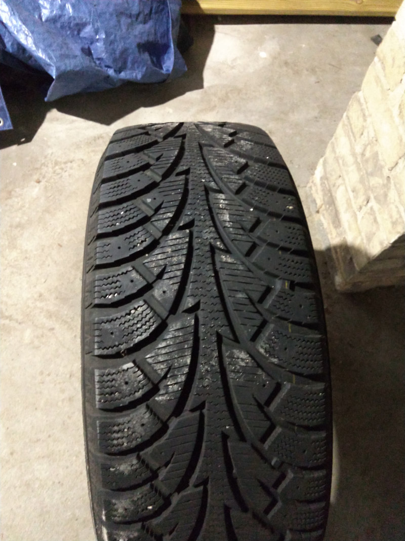 Illustration for article titled Posting a deal for the oppos who need snow tires